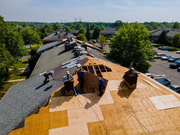 24/7 Emergency Roof Replacement experts in Six Lakes, MI